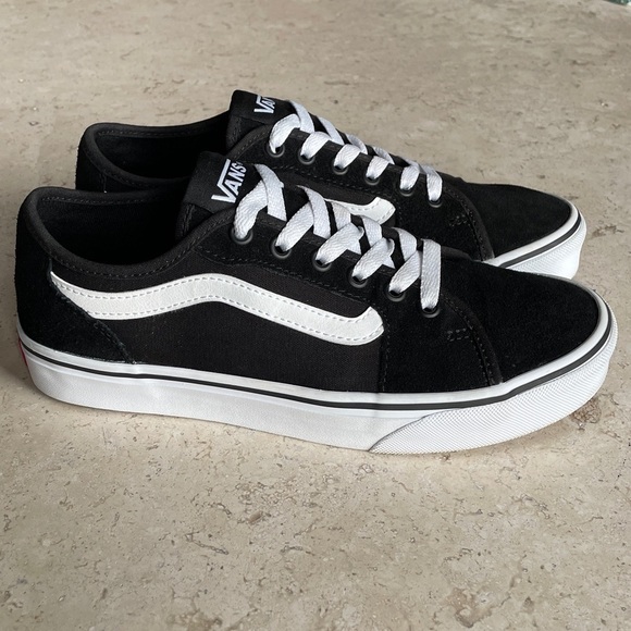 Vans Black and White Suede Canvas Lace-Up Sneakers, Men’s 7  Women’s 8.5 - Picture 7 of 8